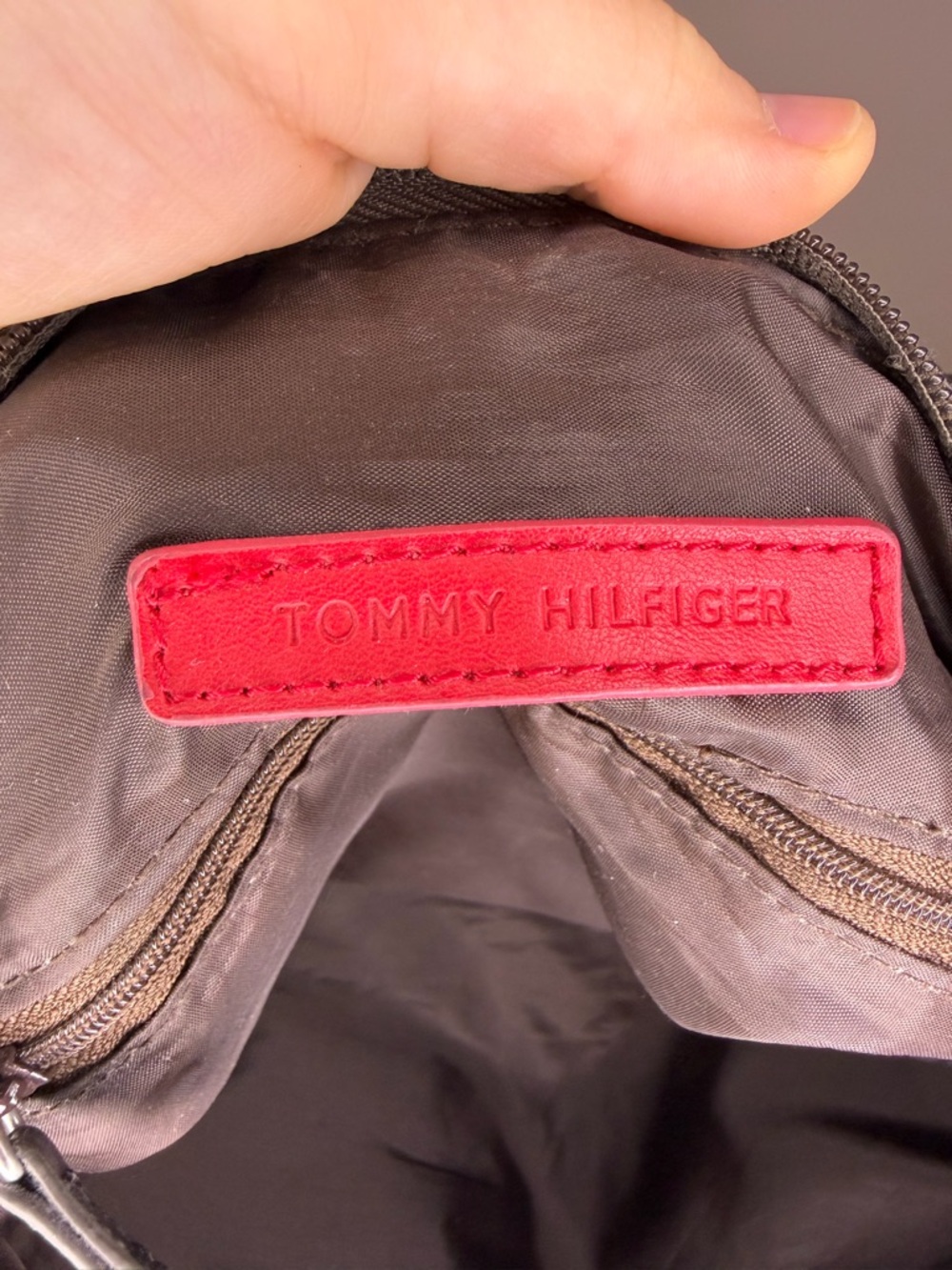 Vintage Tommy Hilfiger Gray Shoulder Bag Faux Leather Double Handle Purse - Picture 9 of 12